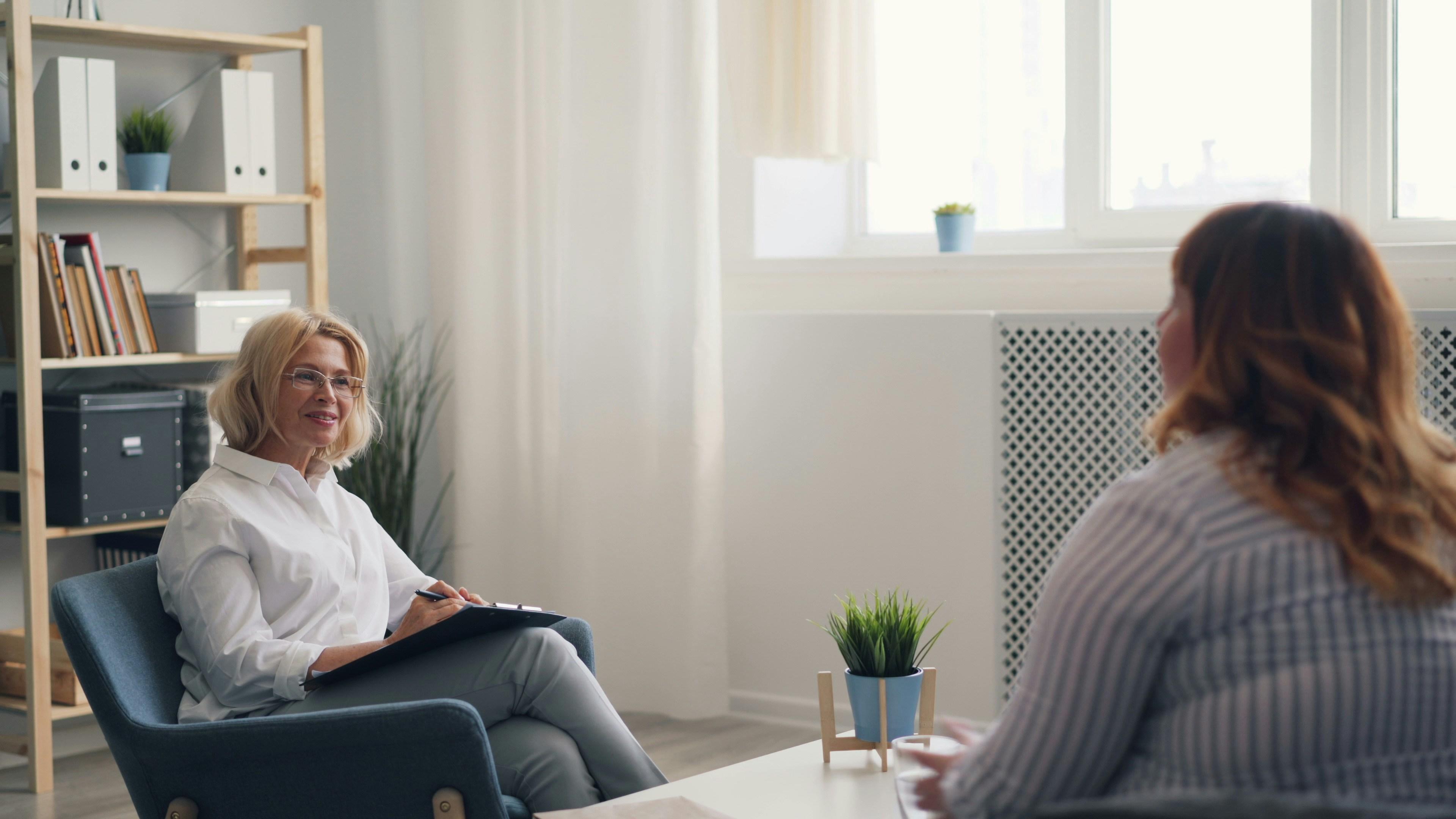 What to Do if You Feel Uncomfortable With Your Therapist
